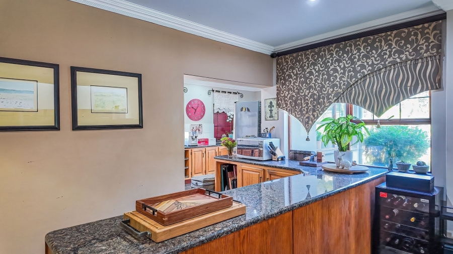 4 Bedroom Property for Sale in Protea Park North West